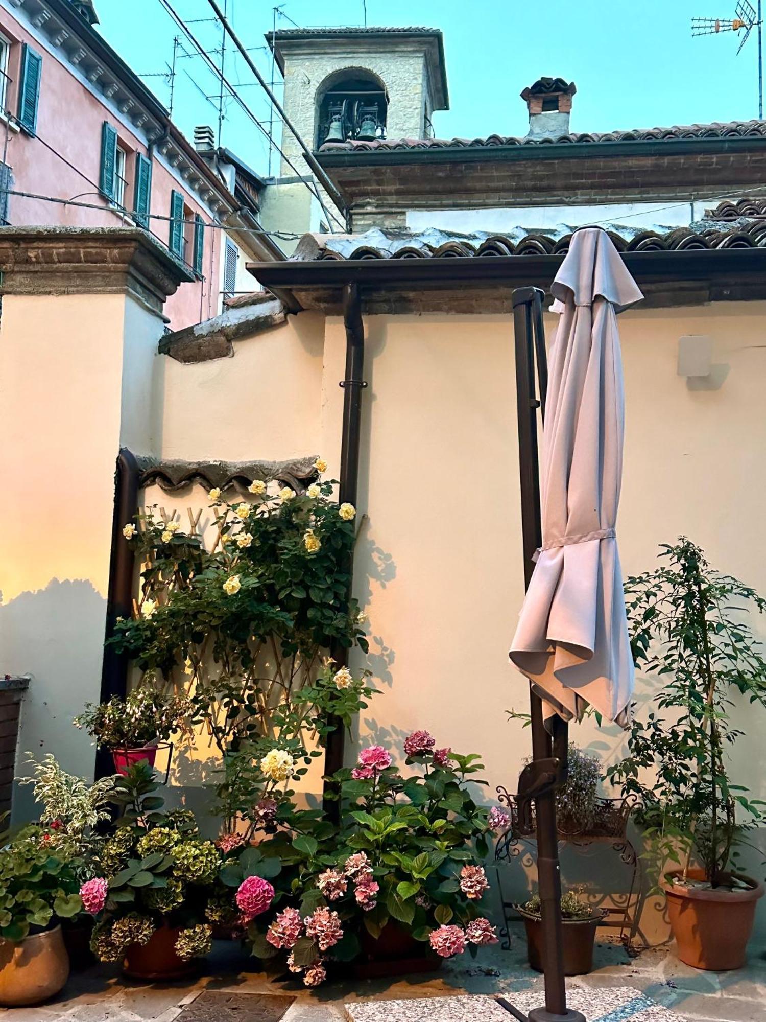 Notte Tempo Apartment Varzi Exterior photo